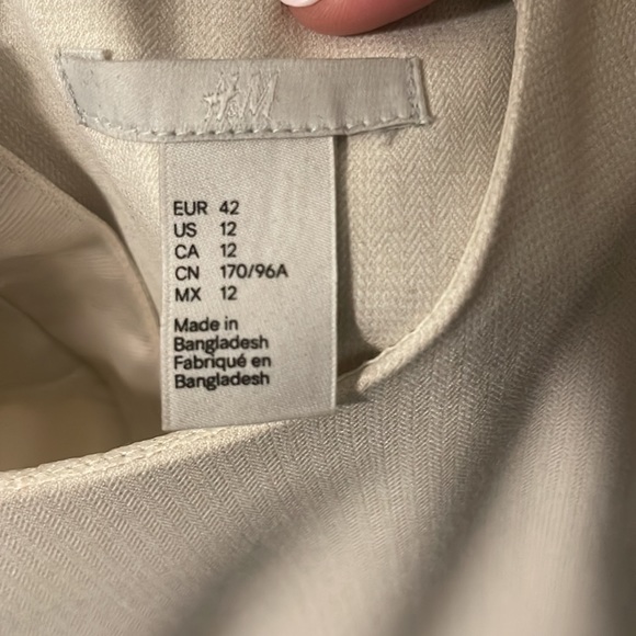 Cream coloured H&M business dress - Picture 3 of 3